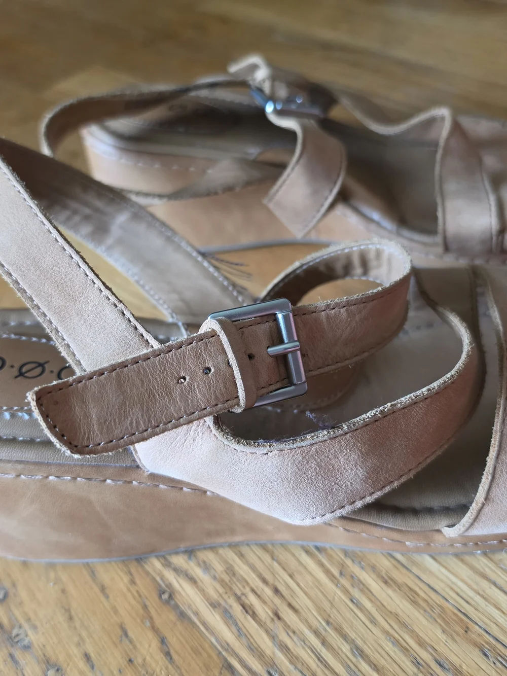 b.o.c Tan Leather Platform Sandals